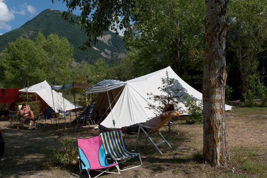 Camping 'Les Rives du Lac' à Veynes - © Camping 'Les Rives du Lac' à Veynes