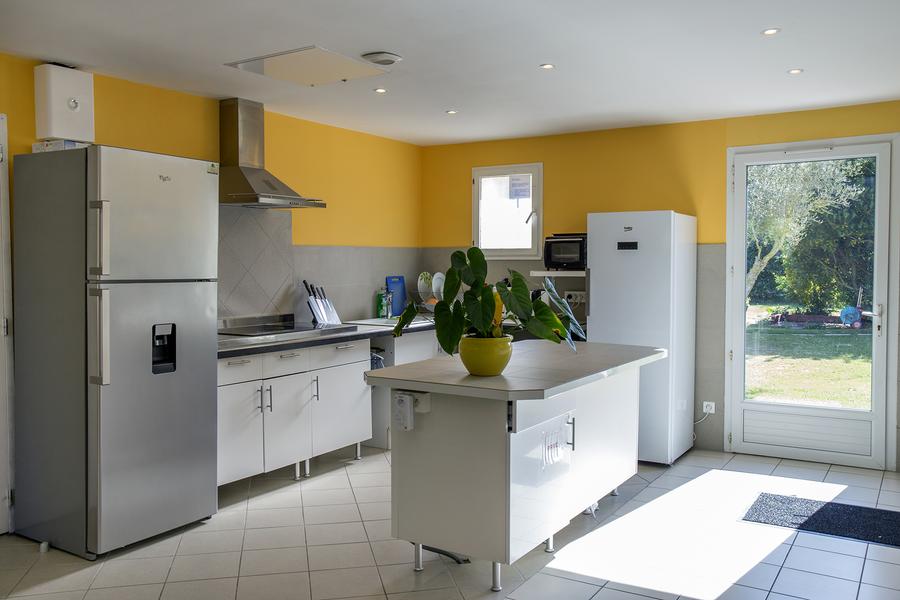 cuisine commune ouverte sur le salon