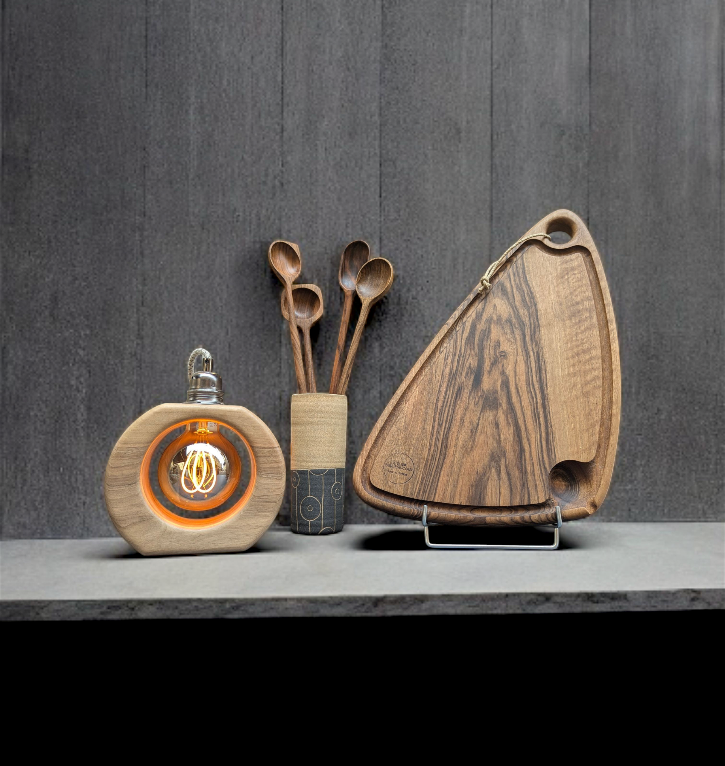 Expositions de luminaires et objets bois - Paul Riaucoux