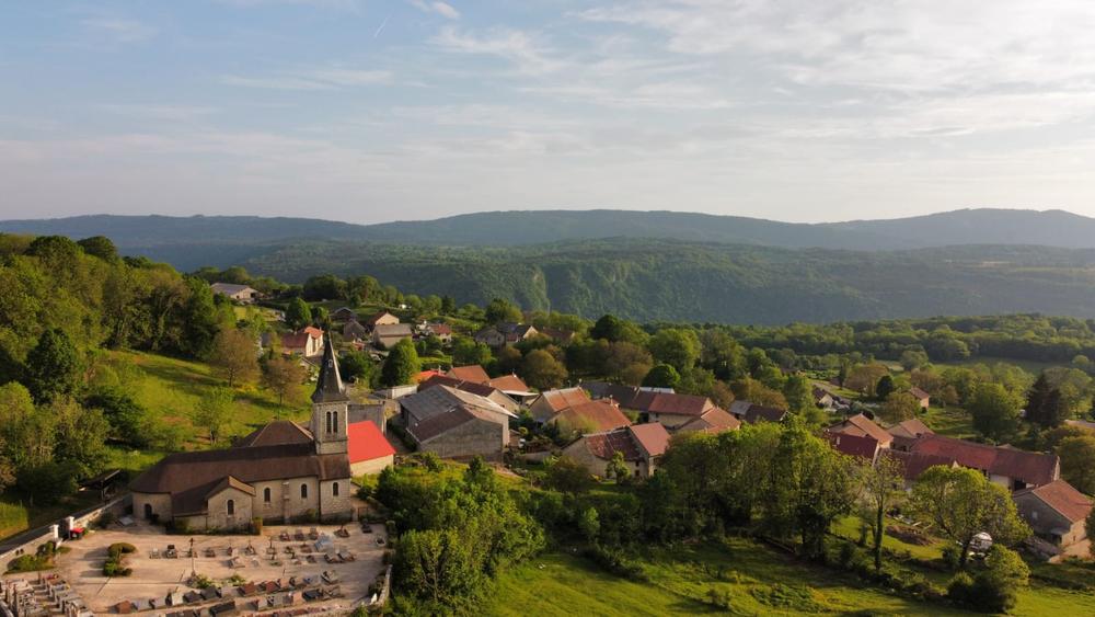 Le village Hostiaz.jpg