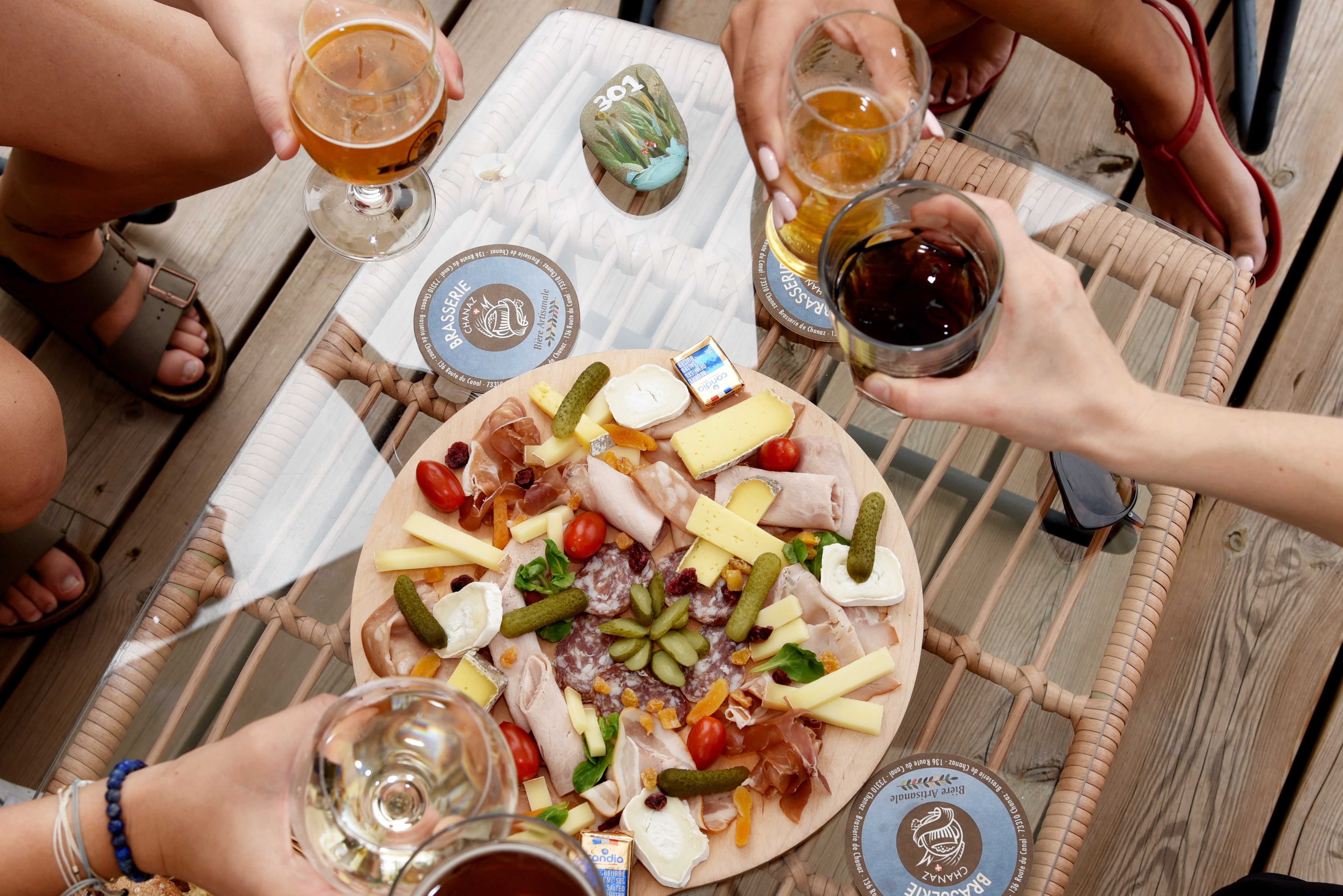 Moment convivial à l'apéritif
