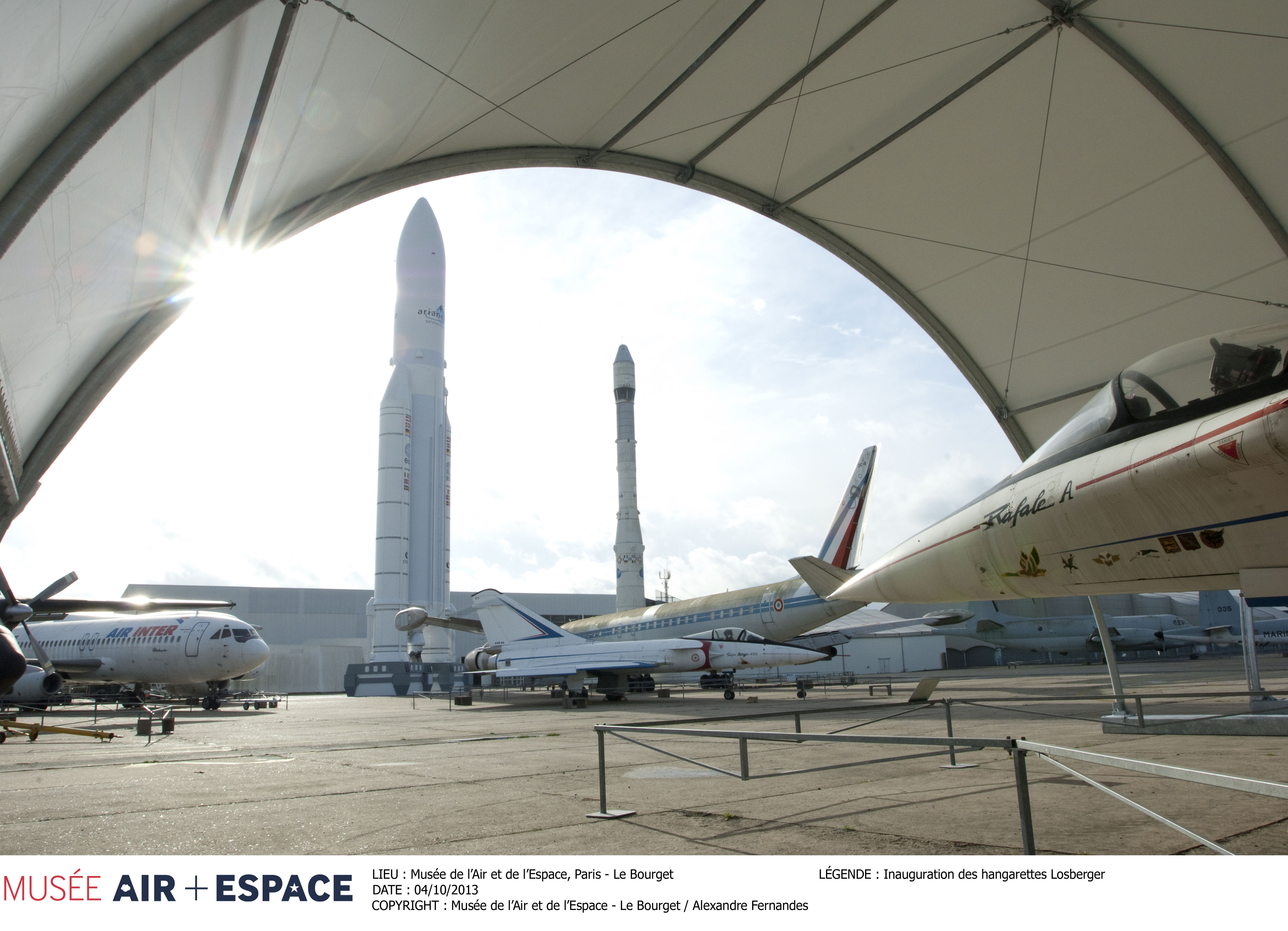 Musée de l'Air et de l'Espace, hangarettes Losberger, fusée, Le Bourget 2013
