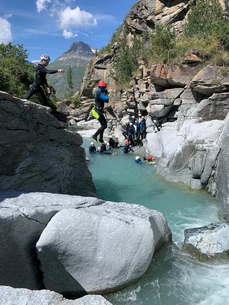 Canyoning avec le Bureau des Guides Savoie Maurienne