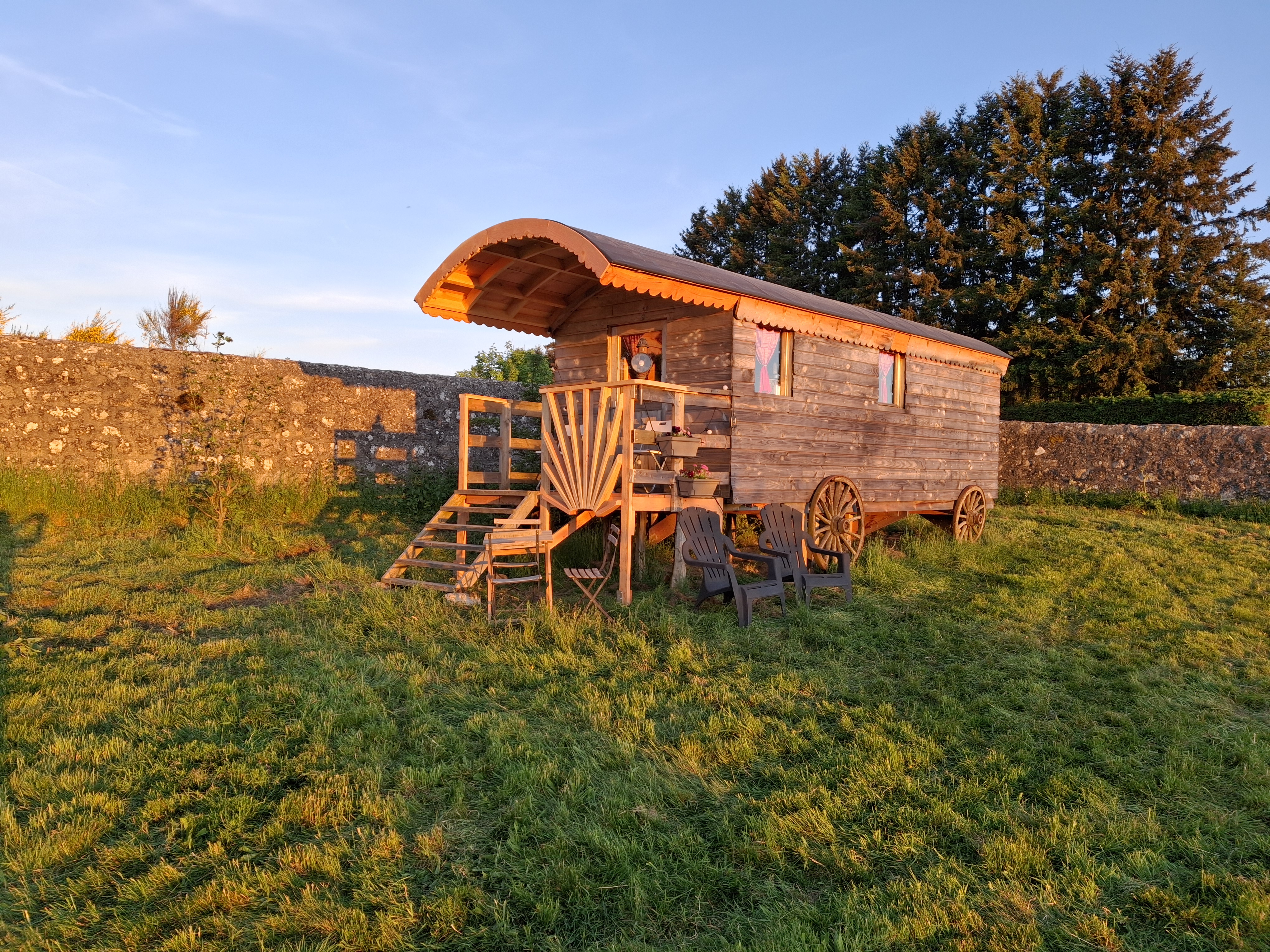 La roulotte du château du Mazel