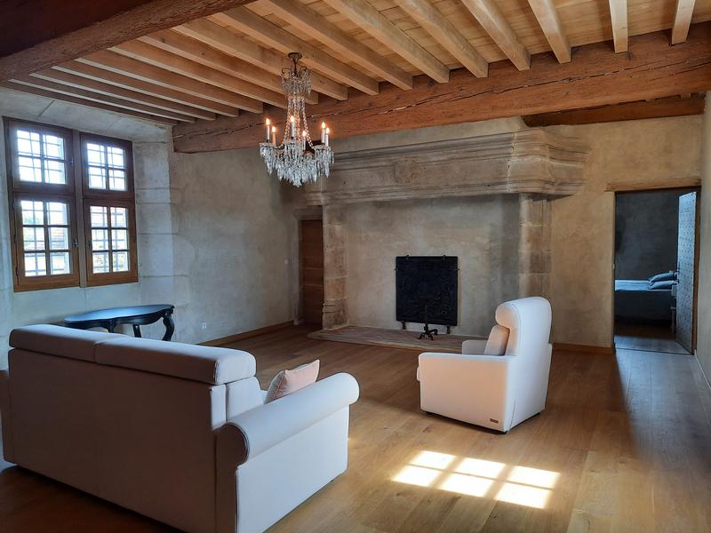 Chambre d'hôtes La Maison Forte à Courtenay - balcons du Dauphiné Isère - A moins d'une heure de Lyon
