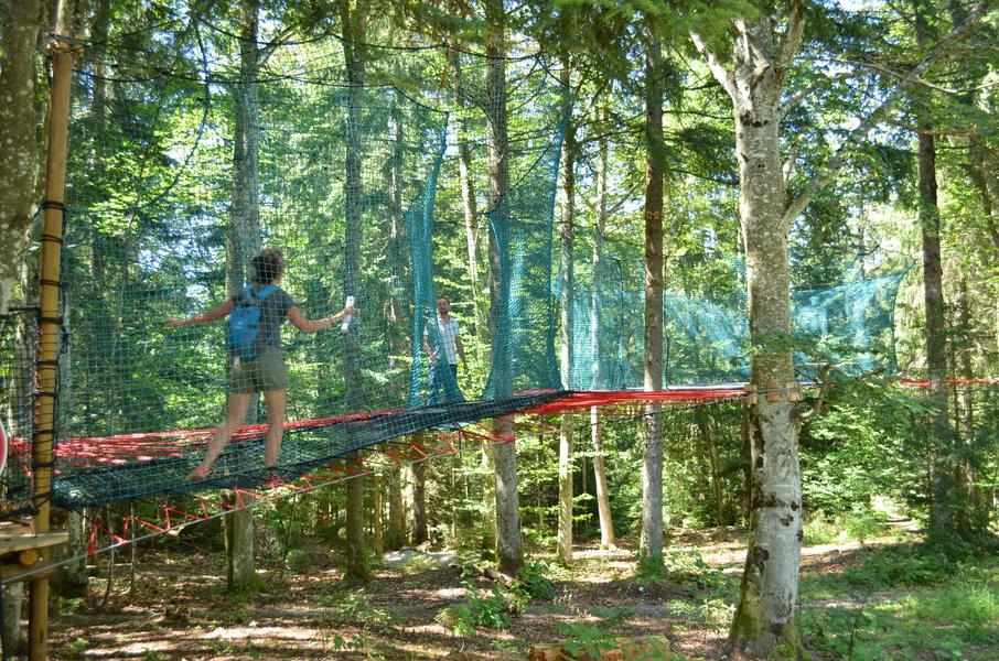 Parc filet en hauteur zone ludique La Raverette à Giron