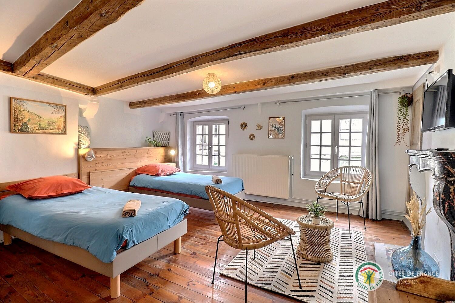 Chambre Pauline avec deux lits 90