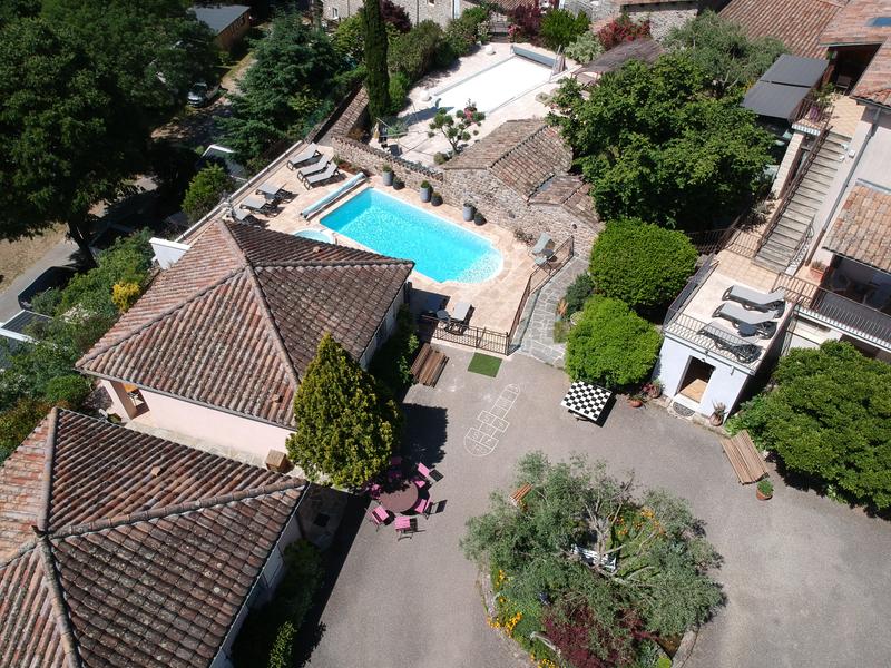 Iris (gîtes de Neyrac-les-Bains)