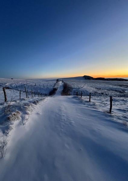 Du saint-nectaire au clair de lune, randonnée accompagnée avec transport en mini-bus