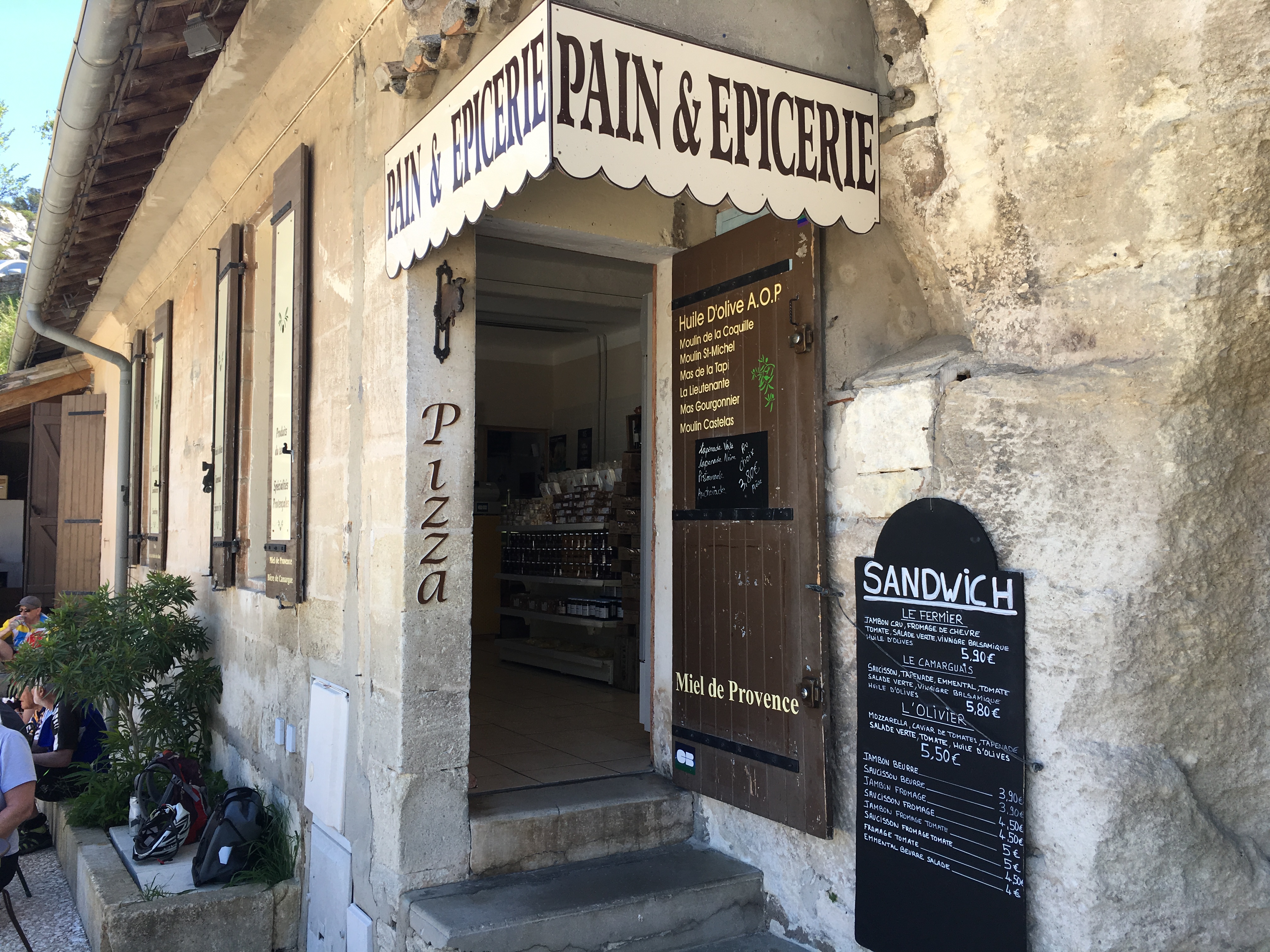 L'épicerie des Baux