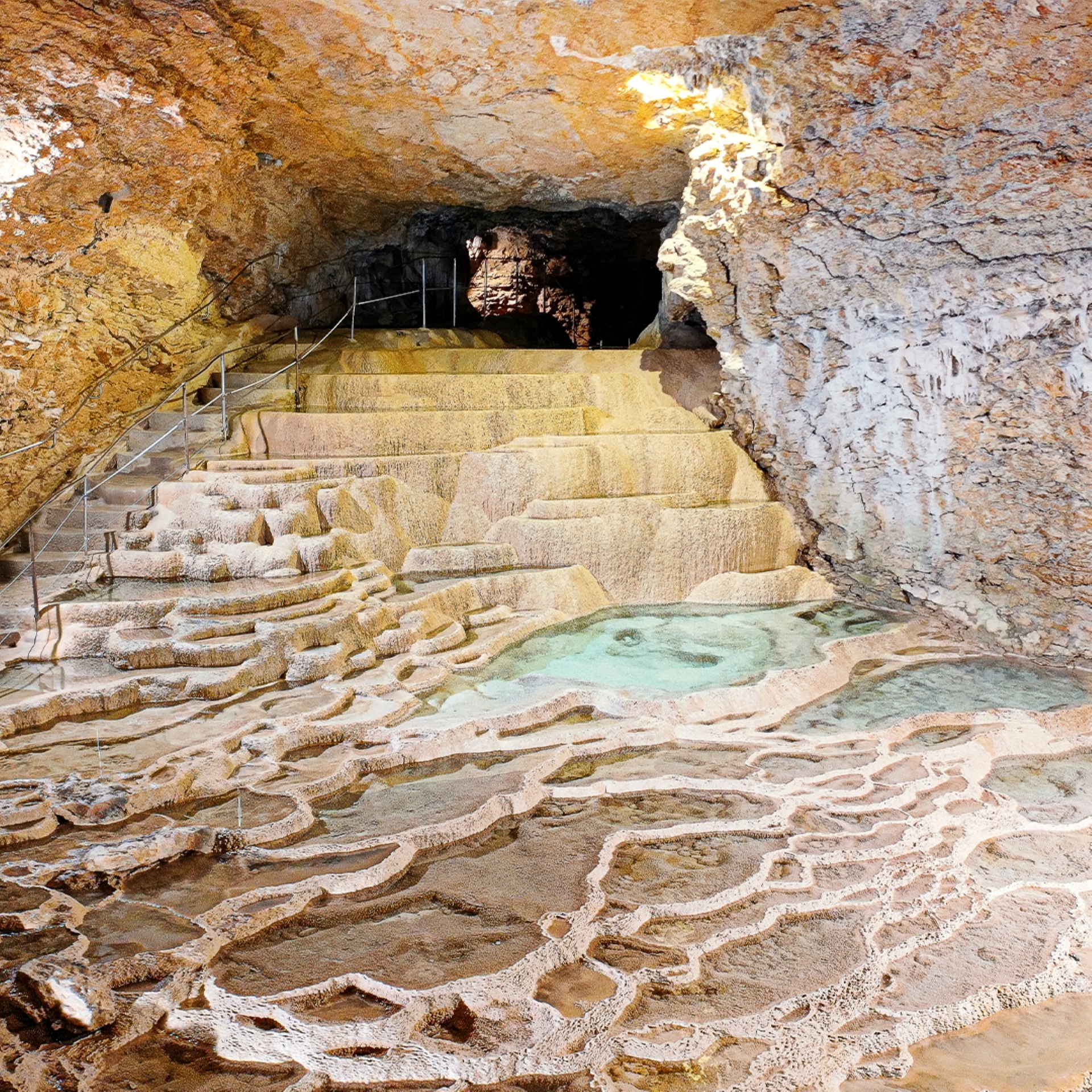 Visite libre des Grottes de La Balme