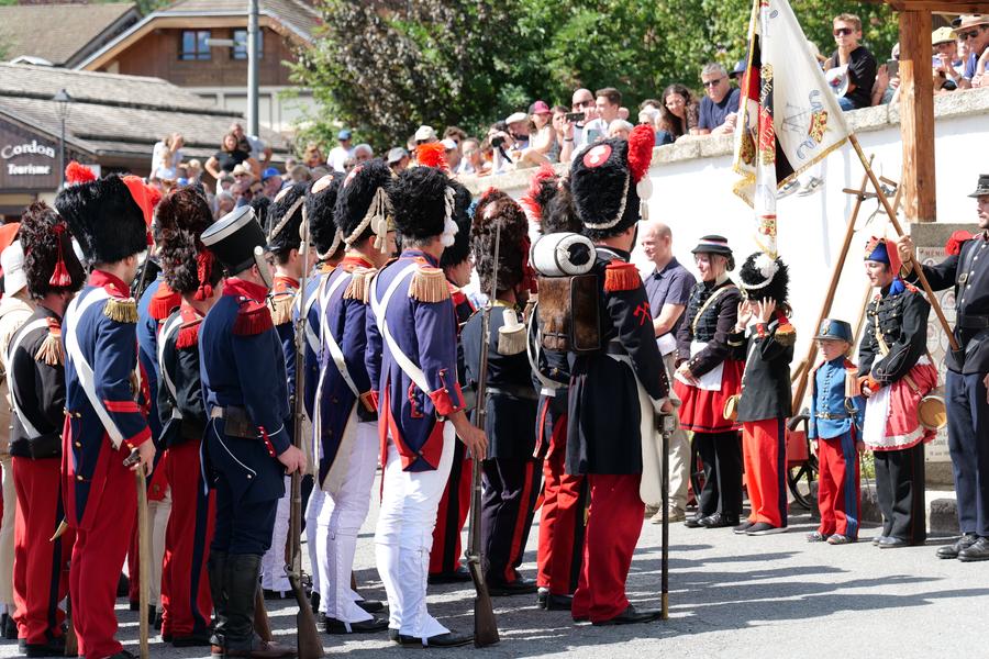 Défilé des Grenadiers de Cordon Défilé des Grenadiers de Cordon