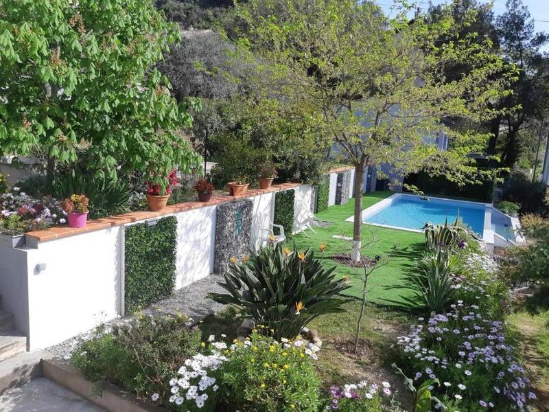 Les lauriers roses - Piscine et extérieurs - Gîtes de France Alpes-Maritimes 
