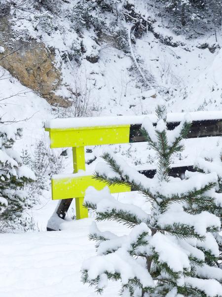 Image chemin_du_petit_bonheur_sous_la_neige_-_val_cenis_-_02.23_cs.romane_-_othmv_31.jpg_high