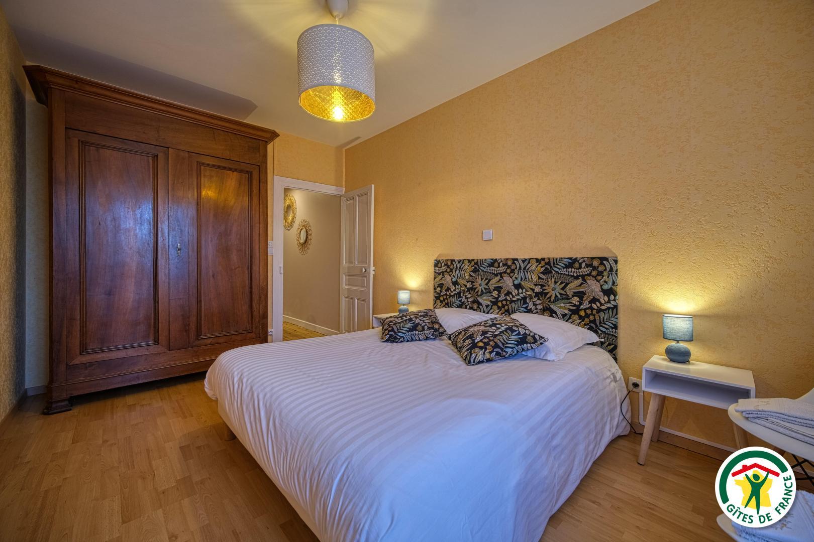 Chambre 2 de l'étage : lit 1x160