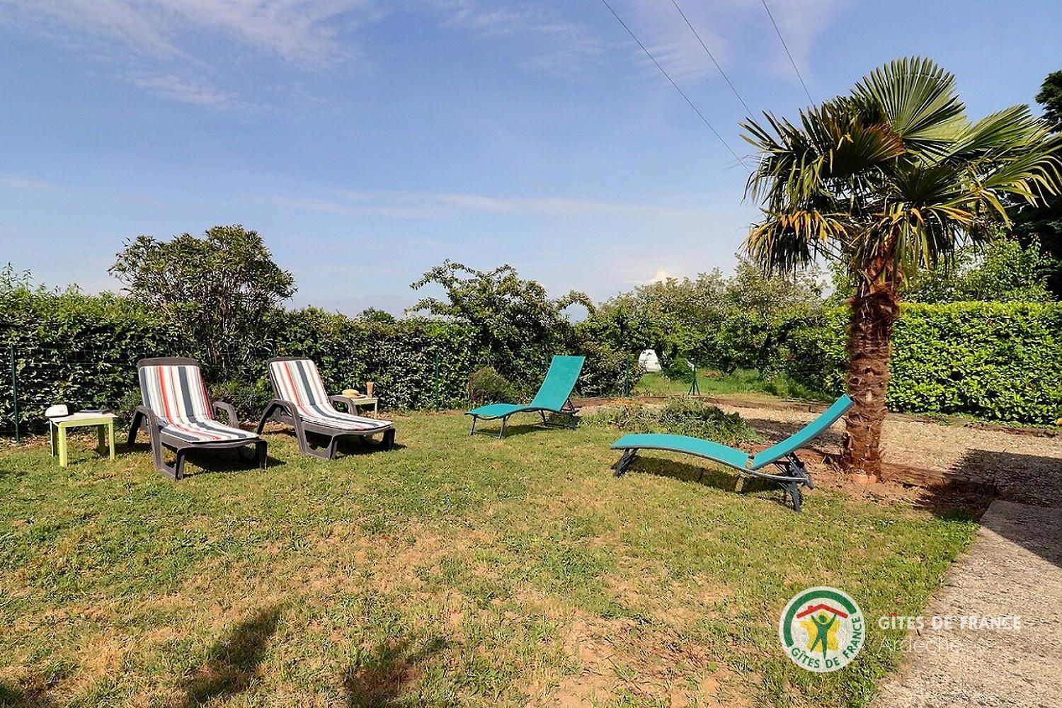 Détente dans le jardin