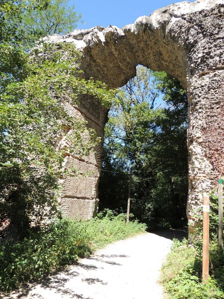 Sentier de l'Aqueduc romain du Gier