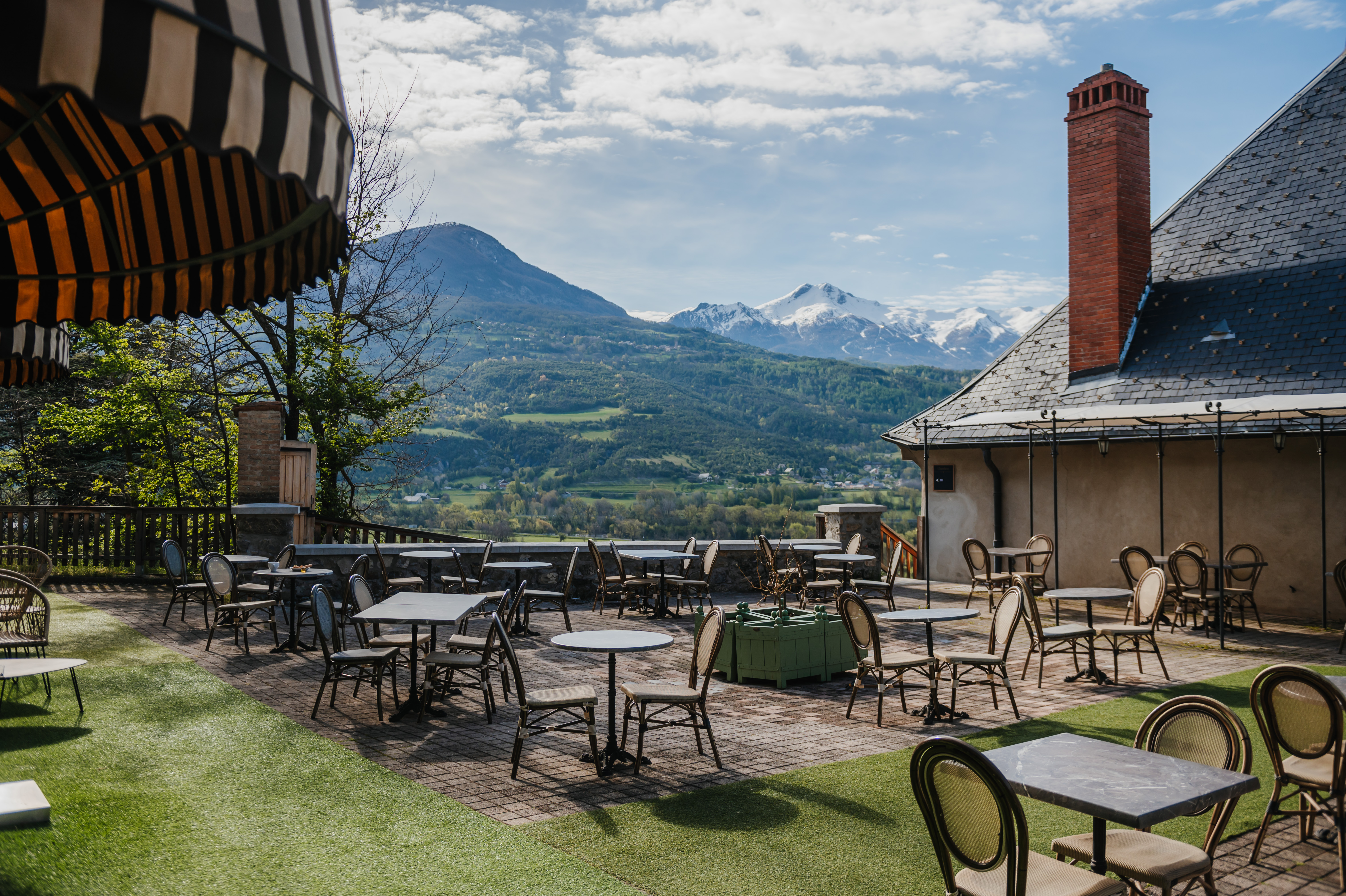 Hôtel Restaurant & Spa la Robéyère EMBRUN