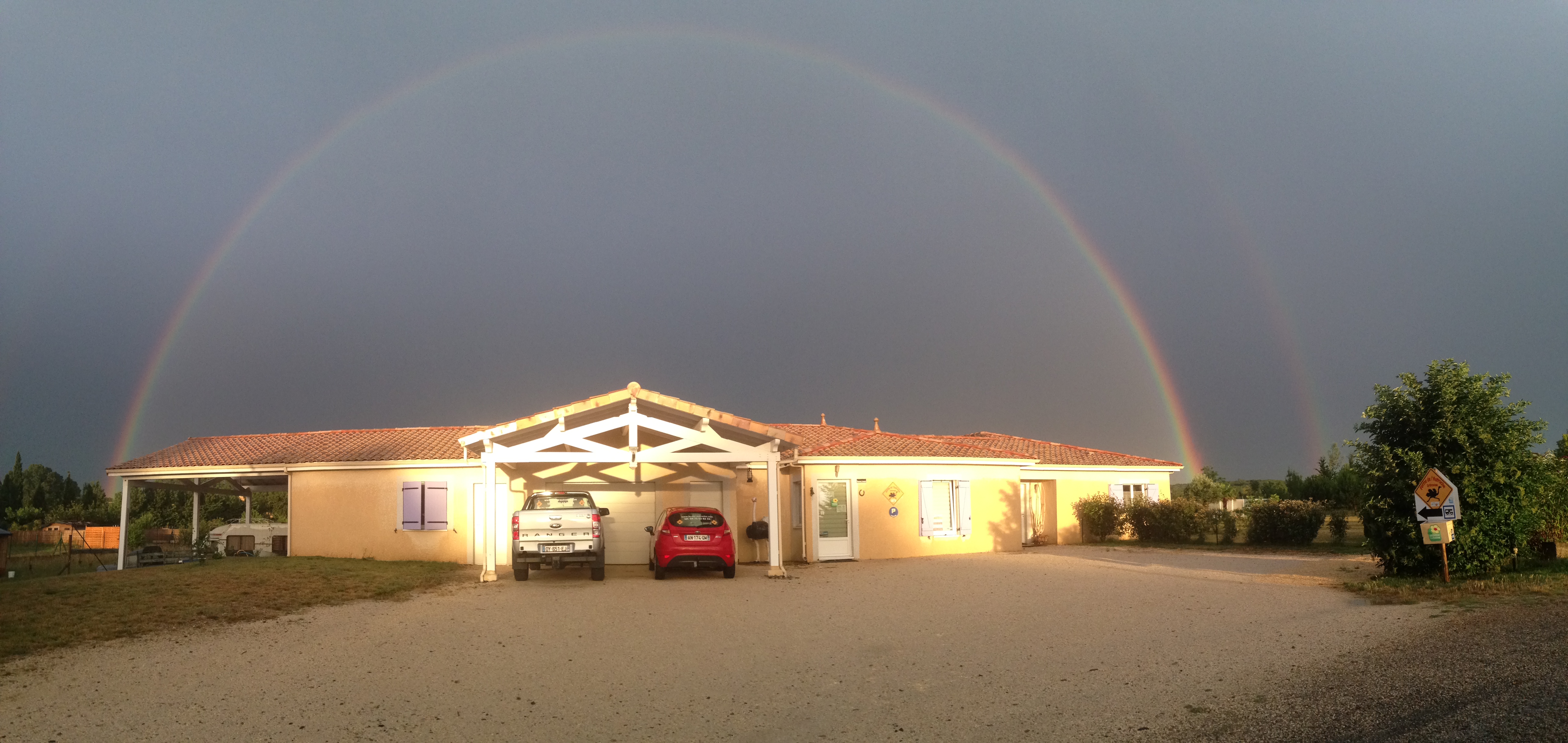 Aire de Camping-cars Ferme de l'Autruche Drômoise — photo 4