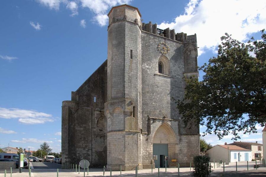 Saint-Pierre-Kirche in Marsilly
