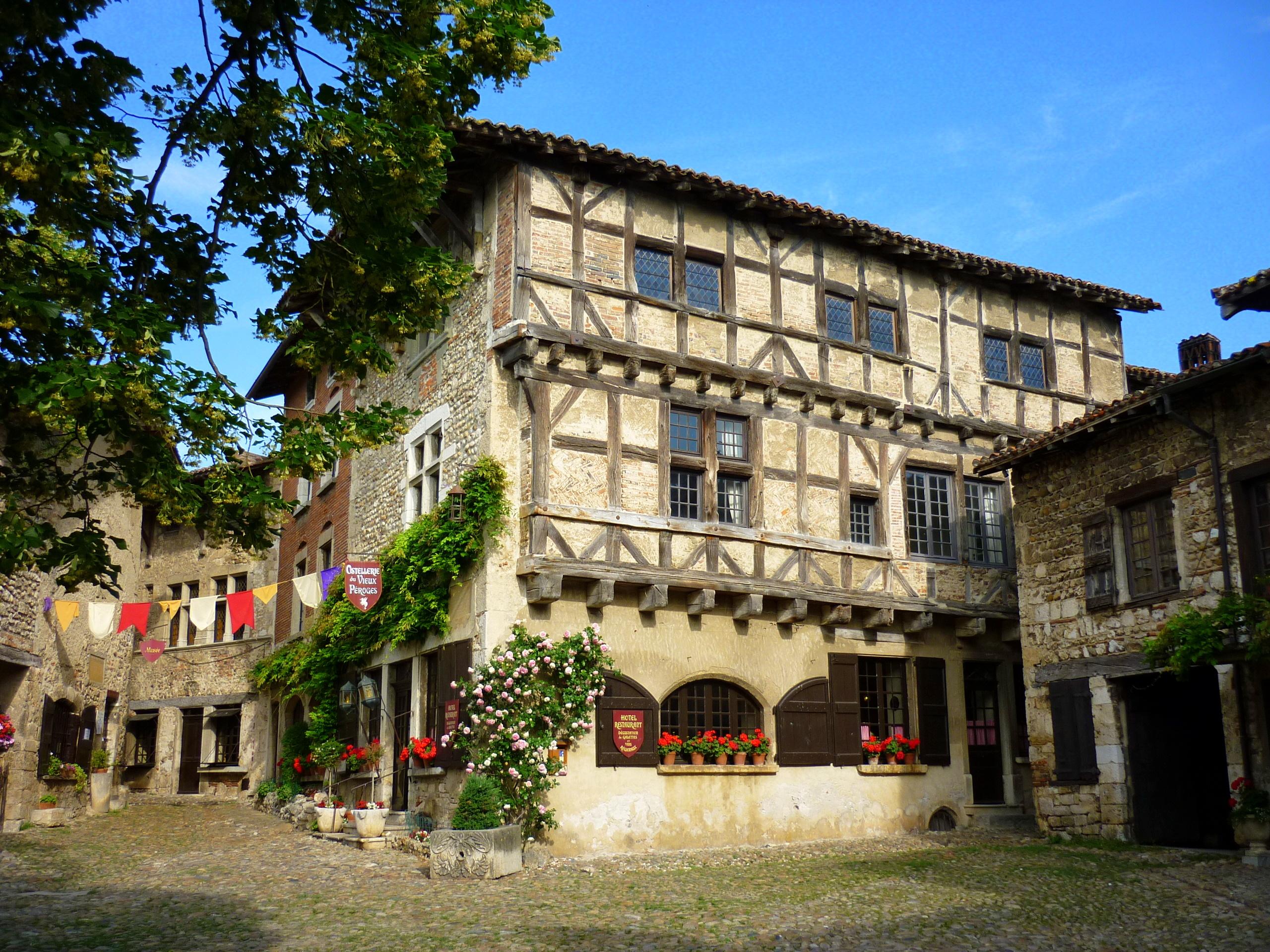Tourism Perouges Hostellerie du vieux Pérouges