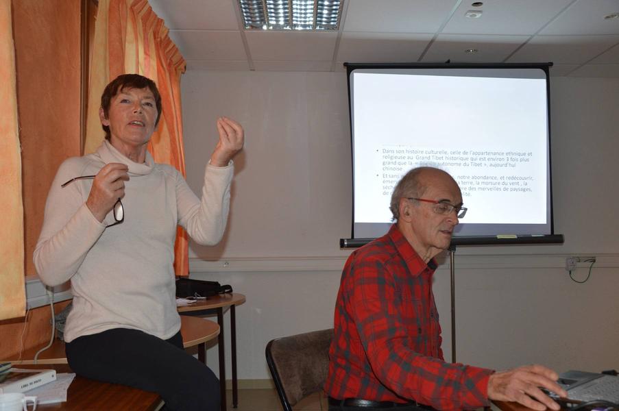 - © asso connexions, savoirs, partage Conférence - Découverte de la Réunion à pieds : l'île aux mille visages_Réotier - © asso connexions, savoirs, partage