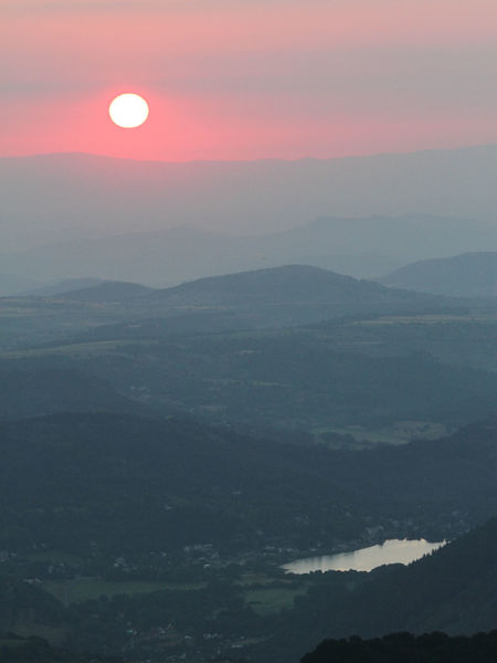 Sortie soleil couchant sur le Volcan du Tartaret