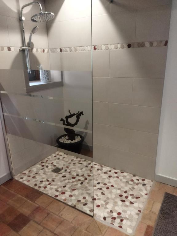 salle de bain de la chambre bleue