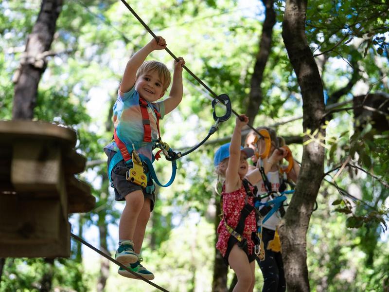 Accrobranche activité enfant Ardèche et Gard
