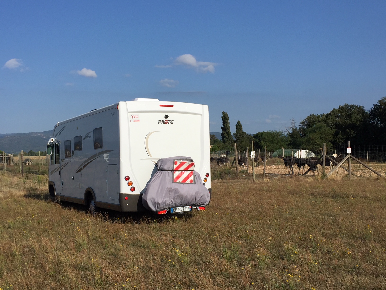 Aire de Camping-cars Ferme de l'Autruche Drômoise — photo 5