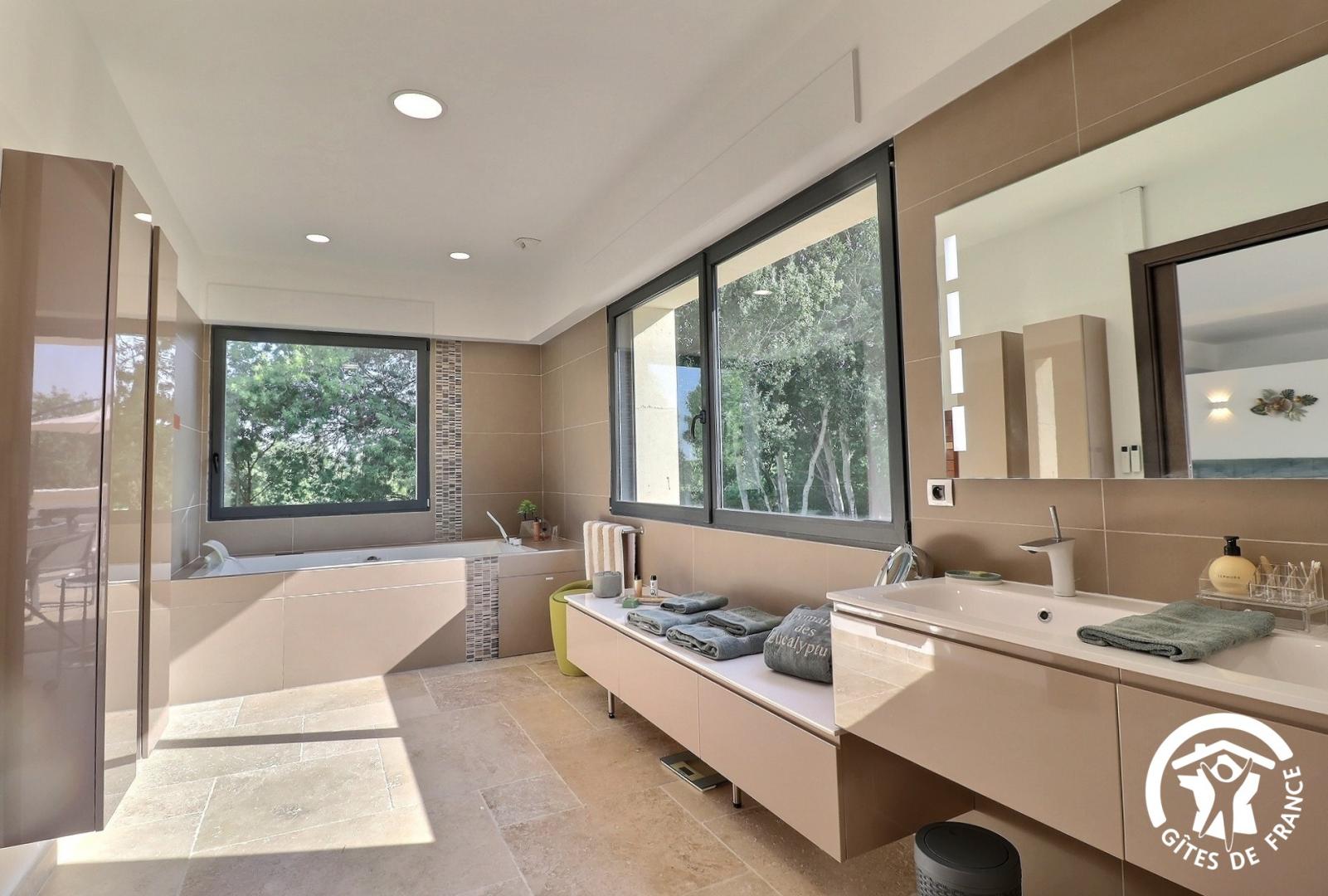 Domaine des Eucalyptus, Mollégès - photo 36