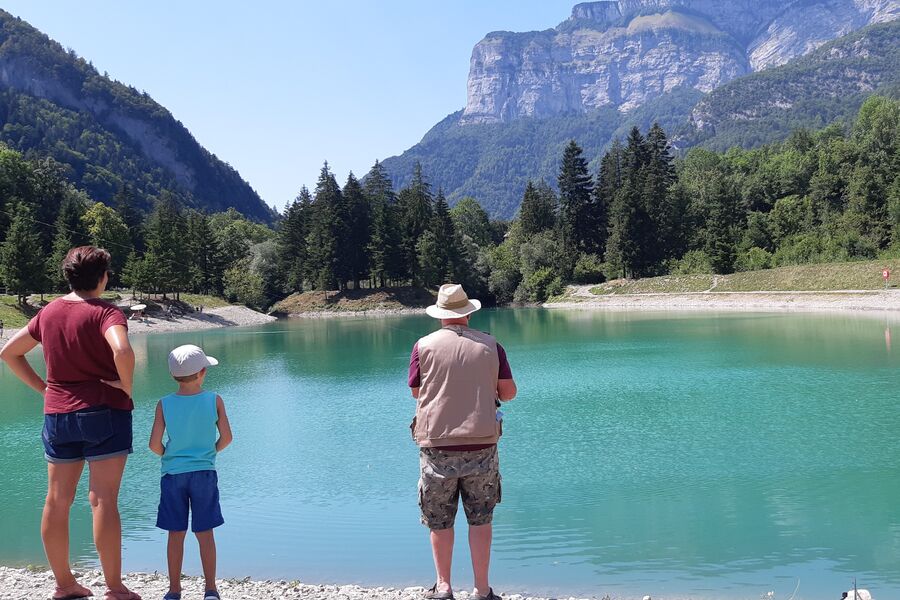 Découverte de la pêche au lac de Thuy en famille tous les jeudis de l'été à Thônes