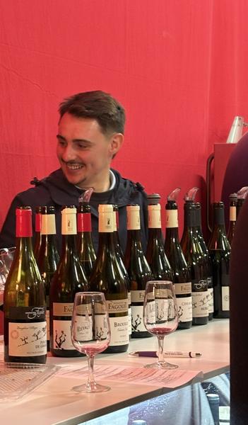 Le vigneron en dégustation