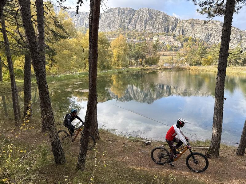 Le Grand tour des Préalpes d’Azur en VTT_Gréolières