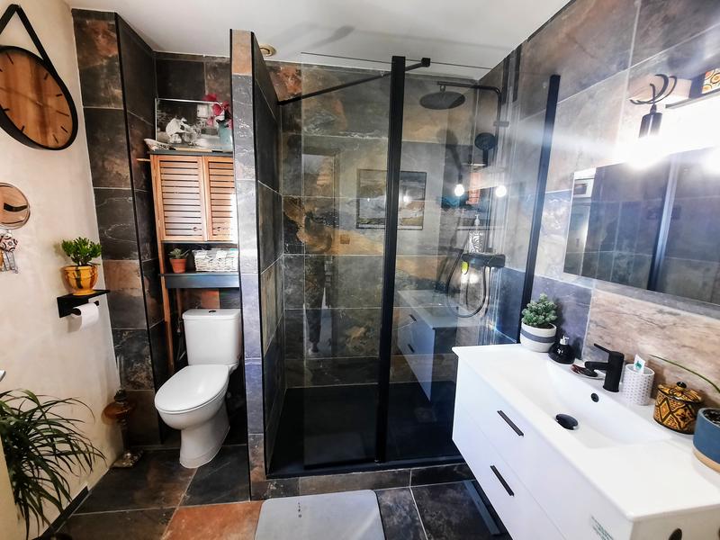 Salle de bain partagée