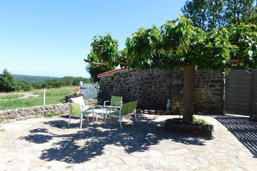 Cours intérieur de Sylilanse - Sylilanse - Gîte Chante Mûre à St Pons