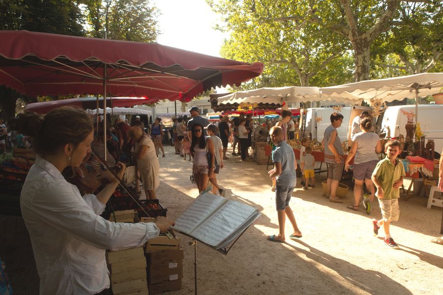 Marché nocturne du vendredi à Jaujac