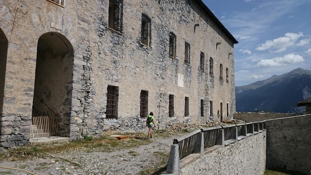Bâtiment à l'intérieur du fort Bâtiment à l'intérieur du fort