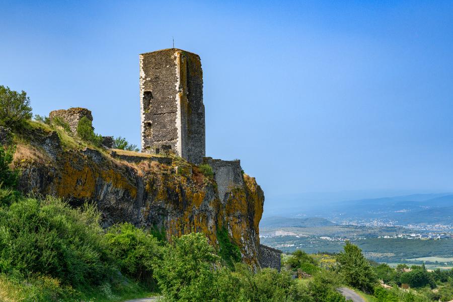 Tour et ruines du château de La Roche_Mirabel