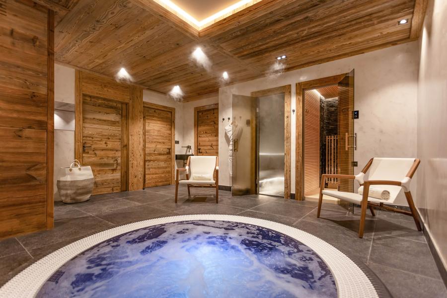 Spa avec jacuzzi