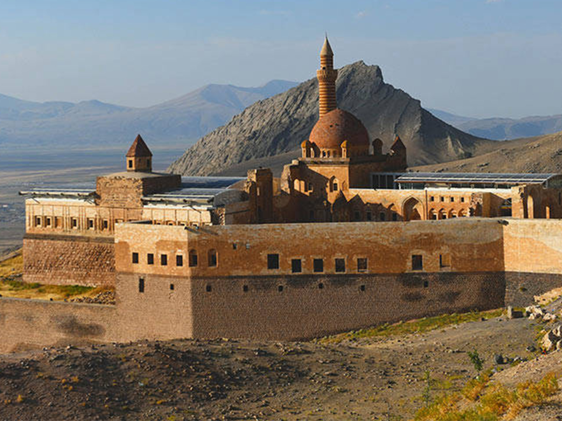 ALTAÏR CONFÉRENCES - "VILLES SACRÉES de Paris à Lhassa en courant, au coeur des religions", une projection de Jamel Balhi