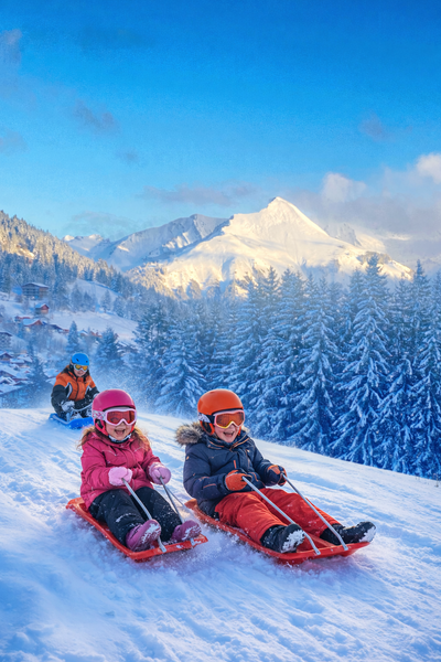 DESCENTE DEVANT LE CHALET EN LUGE
