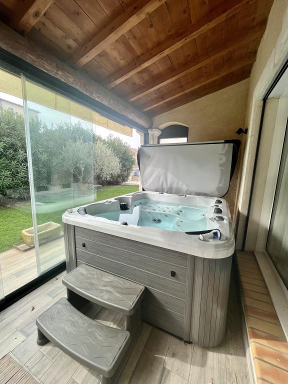« La villa Mariam »*jacuzzi*Jardin