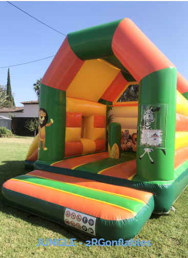 Le Noël Gourmand: Trampoline Bungee et gonflable Jungle_Cavalaire-sur-Mer