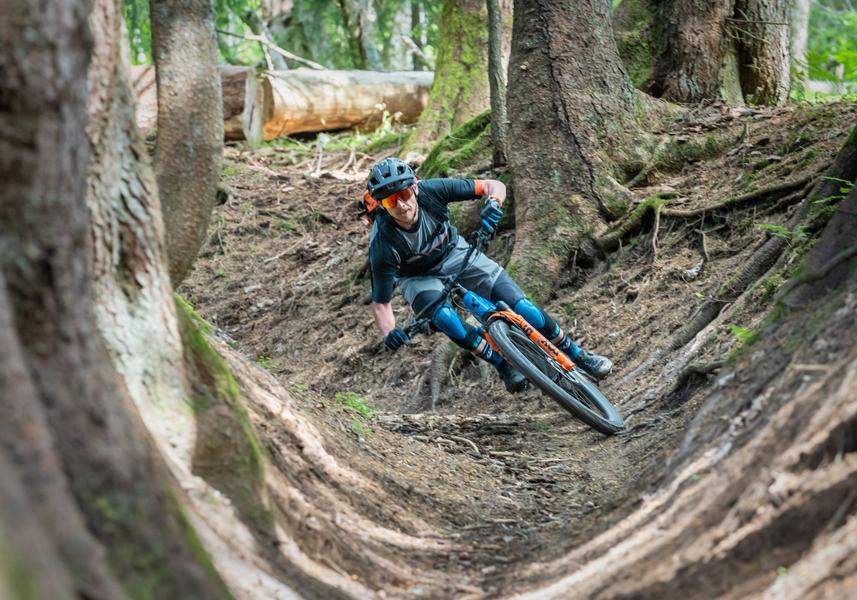 E-enduro et bikepark : journée intense en VTTAE