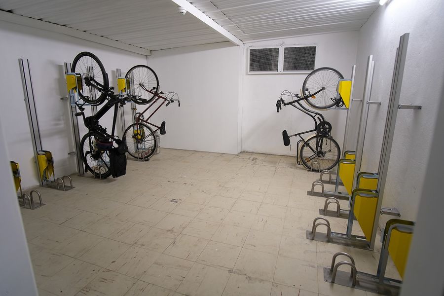 Local vélo parking du Palais des Papes