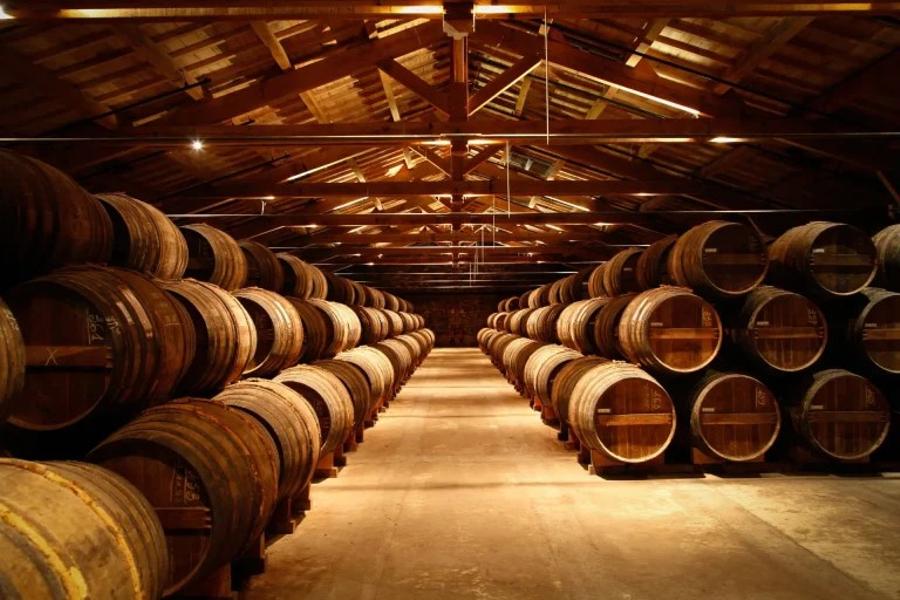 Distillez Cognac : Fleuve et Spiritueux