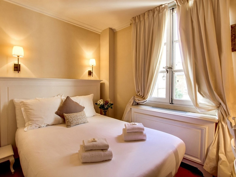 Hôtel des Quatre Dauphins - photo 2