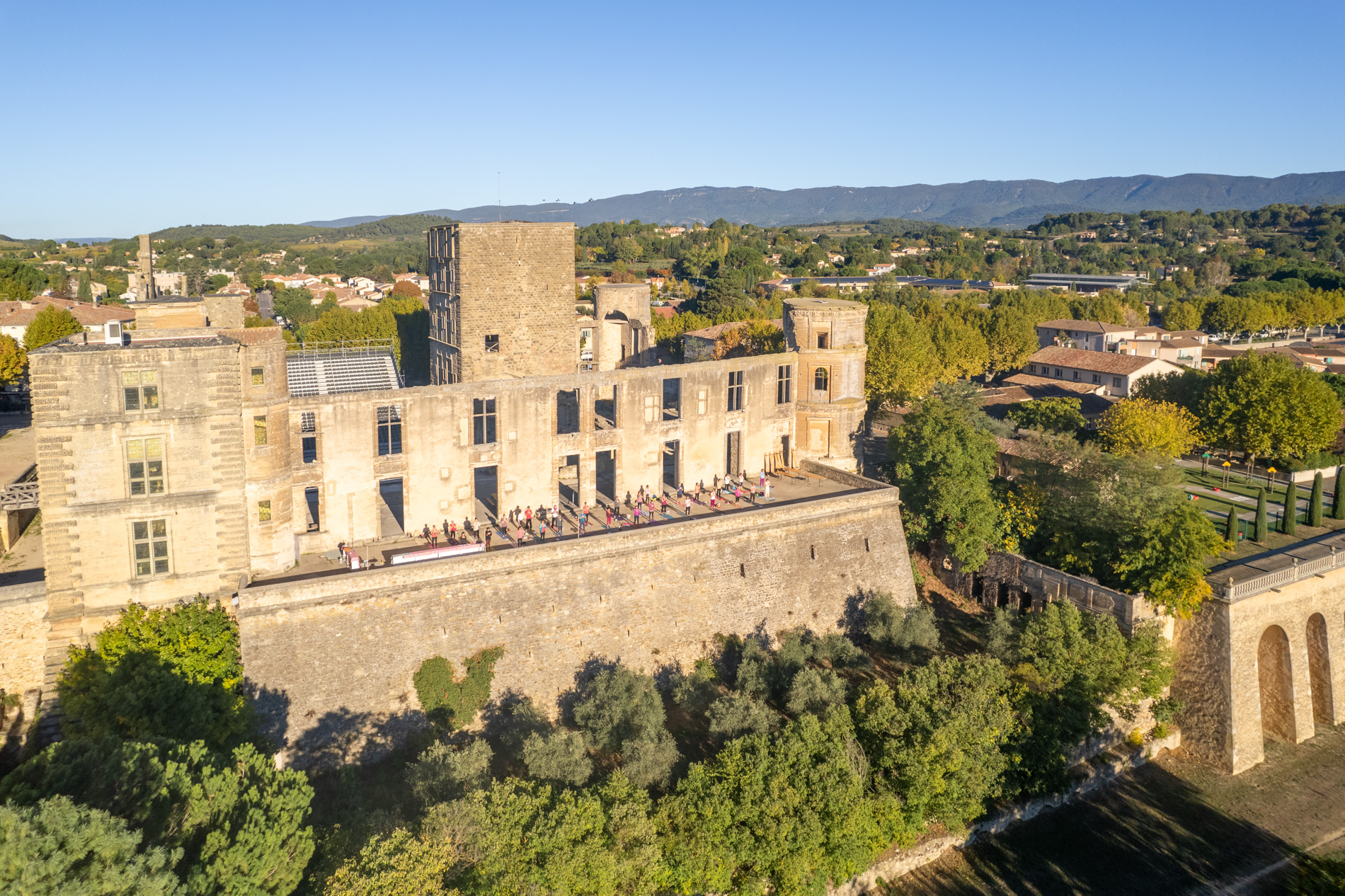 La Tour d'Aigues