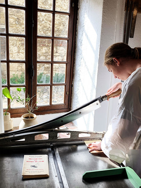 Apprendre la reliure à l'Atelier Clairière